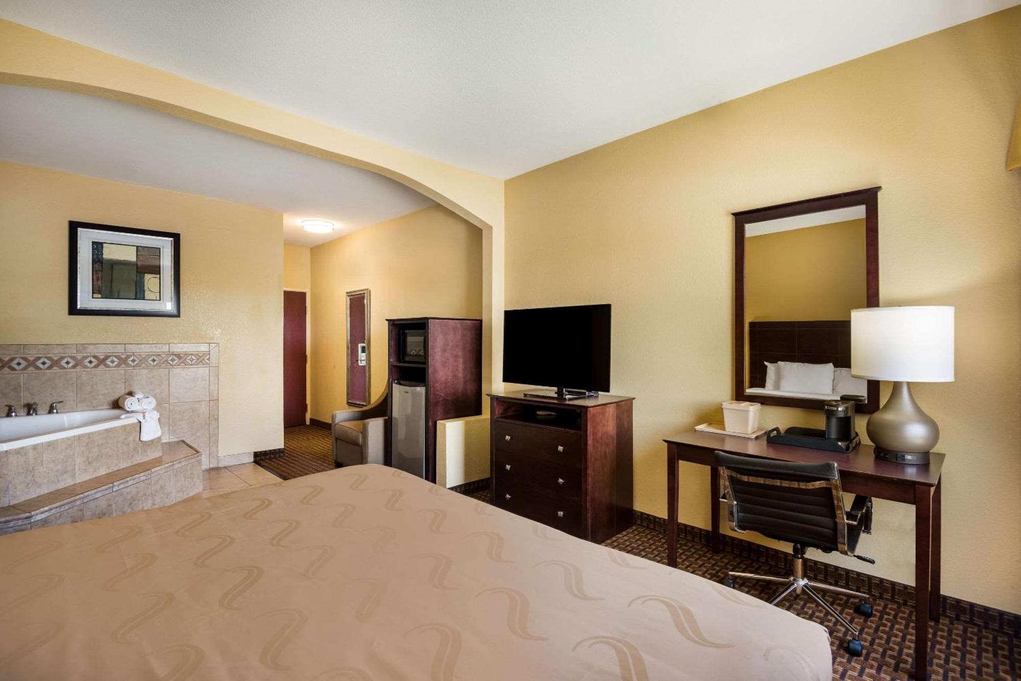 דה מוין Quality Inn מראה חיצוני תמונה
