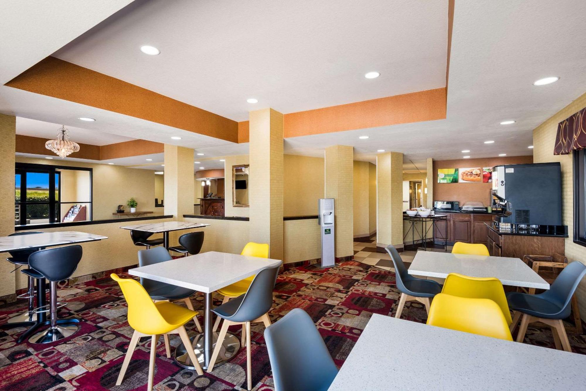 דה מוין Quality Inn מראה חיצוני תמונה